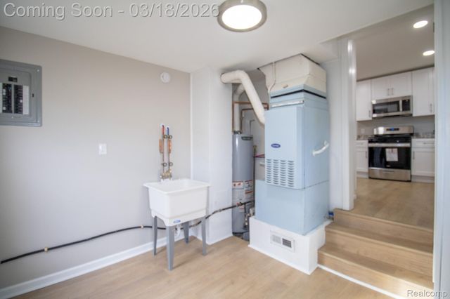 14888 Sunbury Street, Livonia, MI 48154