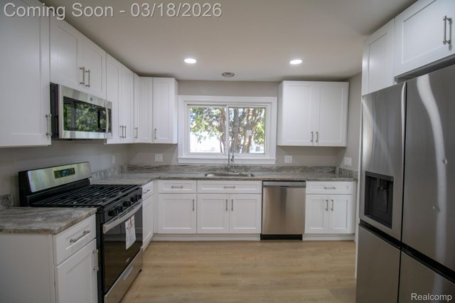 14888 Sunbury Street, Livonia, MI 48154