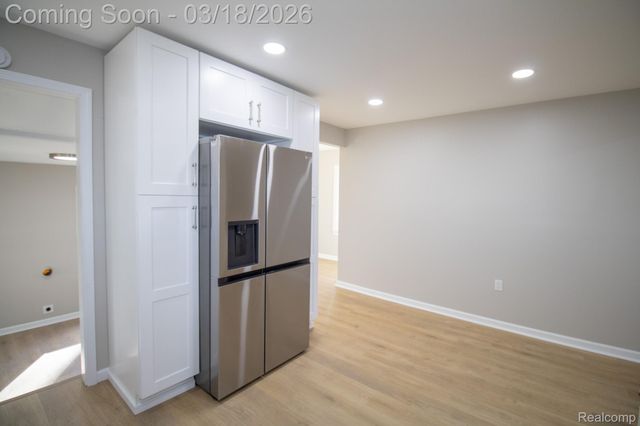 14888 Sunbury Street, Livonia, MI 48154