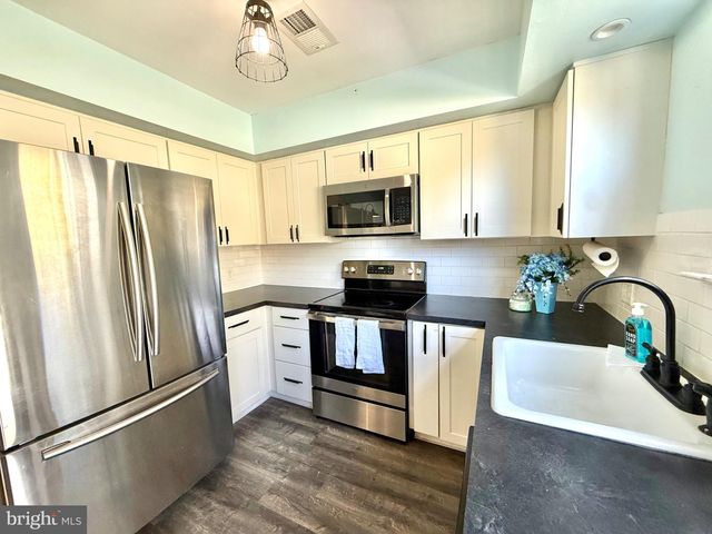 22 BERKS CT, Quakertown, PA 18951