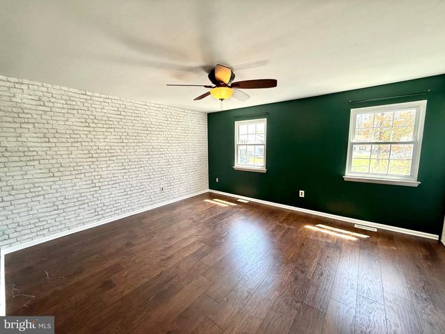 22 BERKS CT, Quakertown, PA 18951