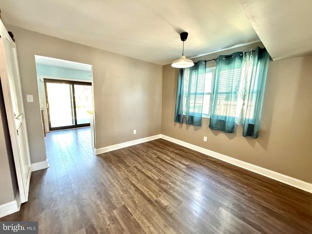 22 BERKS CT, Quakertown, PA 18951