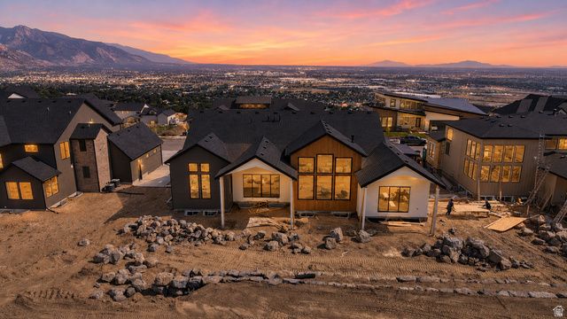 1290 W CARIBOU CT, Pleasant View, UT 84414