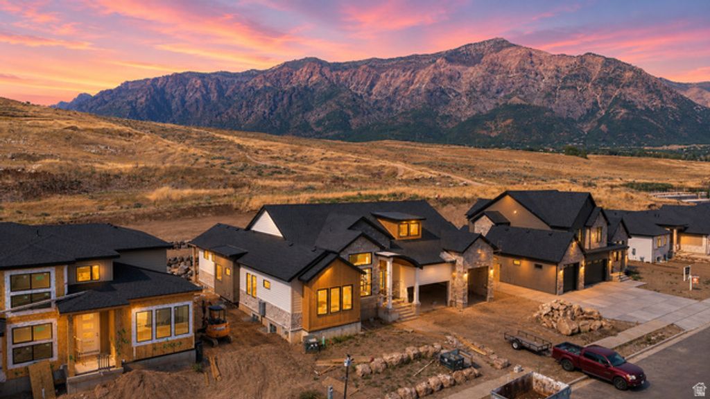 1290 W CARIBOU CT, Pleasant View, UT 84414