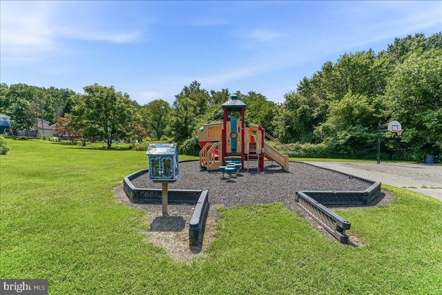 315 E 3RD ST, Avondale, PA 19311