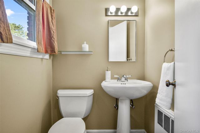 60 Overhill Road, New Rochelle, NY 10804