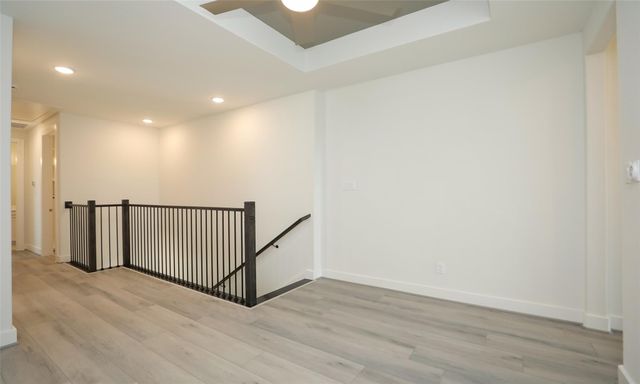 906A W 21st Street, Houston, TX 77018