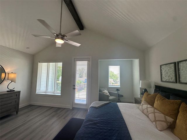 906A W 21st Street, Houston, TX 77018