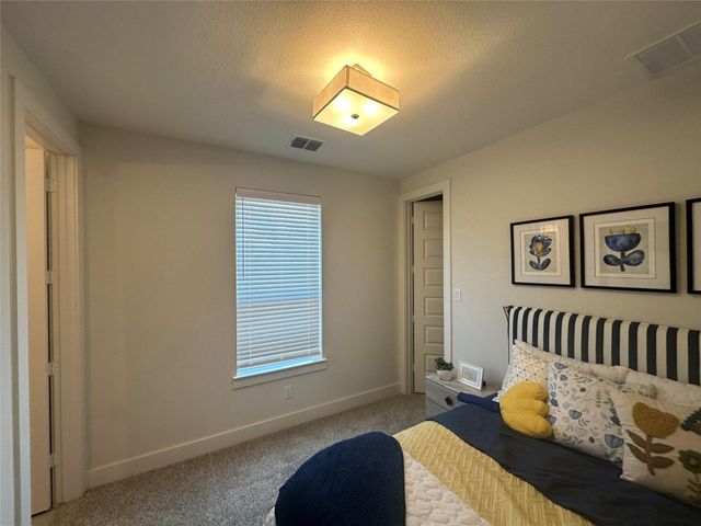 906A W 21st Street, Houston, TX 77018