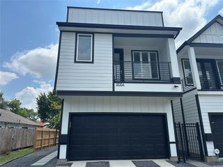 906A W 21st Street, Houston, TX 77018