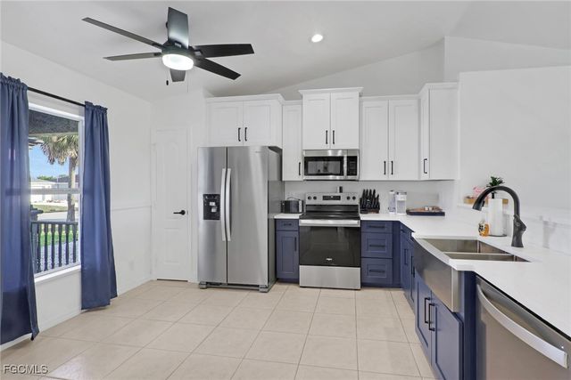 1110 NE 6th PL, Cape Coral, FL 33909