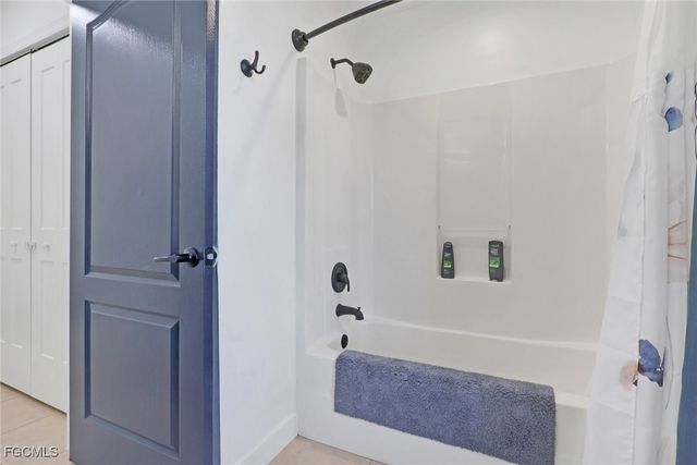 1110 NE 6th PL, Cape Coral, FL 33909