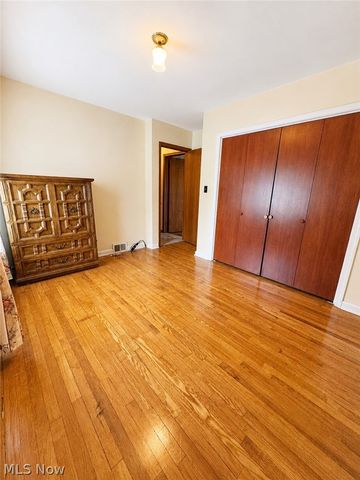 1359 W Sprague Road, Broadview Heights, OH 44147