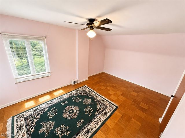1359 W Sprague Road, Broadview Heights, OH 44147