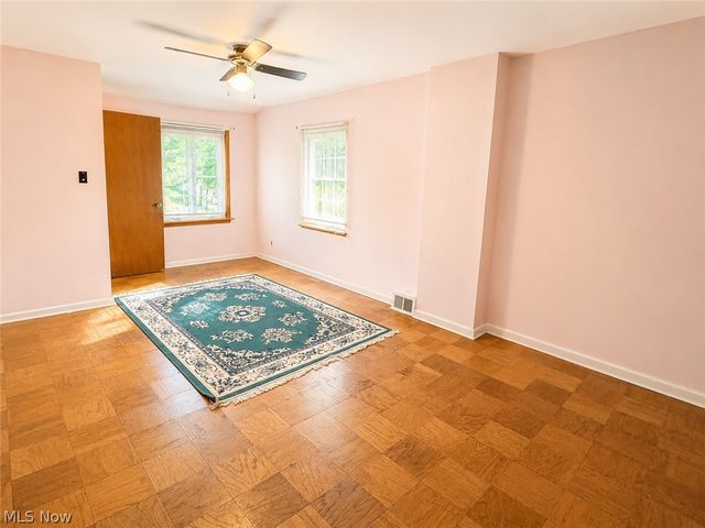 1359 W Sprague Road, Broadview Heights, OH 44147
