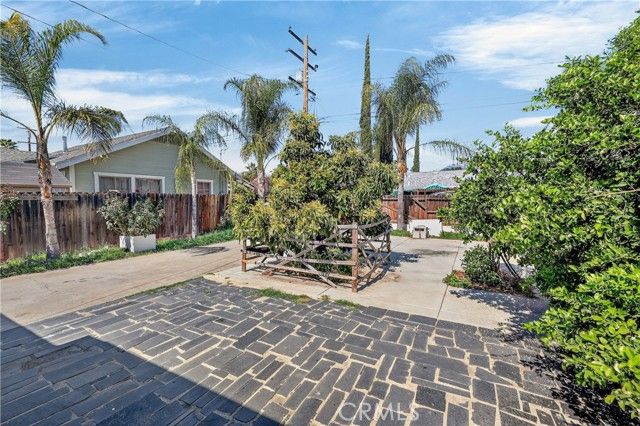 835 E Nocta, Ontario, CA 91764
