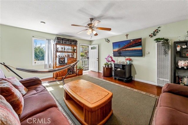 835 E Nocta, Ontario, CA 91764