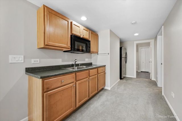 305 Colonial Drive, Vernon Hills, IL 60061