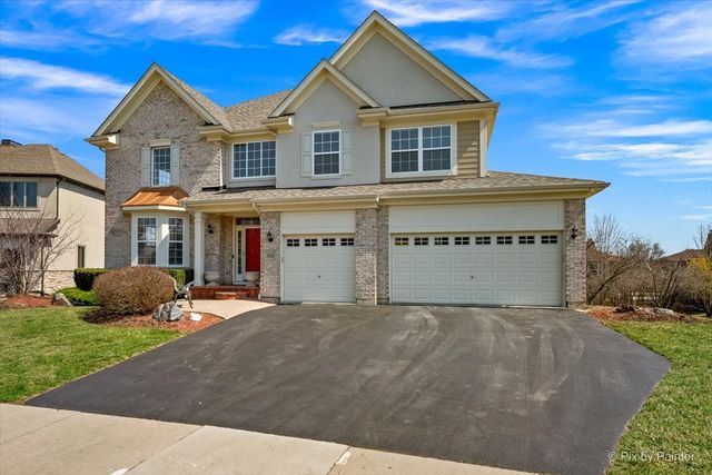 305 Colonial Drive, Vernon Hills, IL 60061