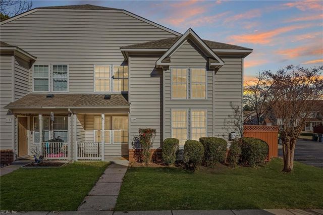 109 Buttonwood LN, Yorktown, VA 23693