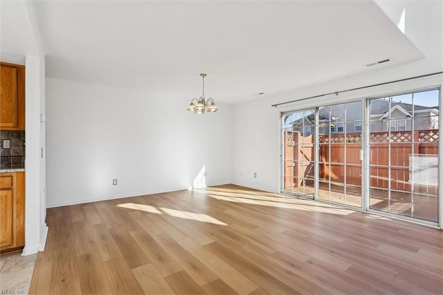 109 Buttonwood LN, Yorktown, VA 23693