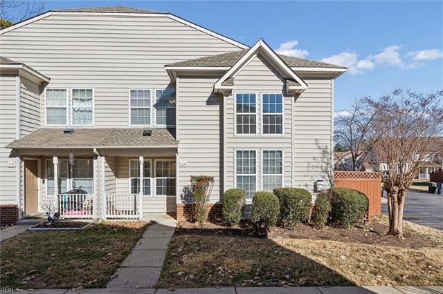 109 Buttonwood LN, Yorktown, VA 23693