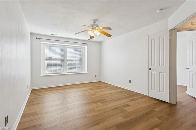 109 Buttonwood LN, Yorktown, VA 23693