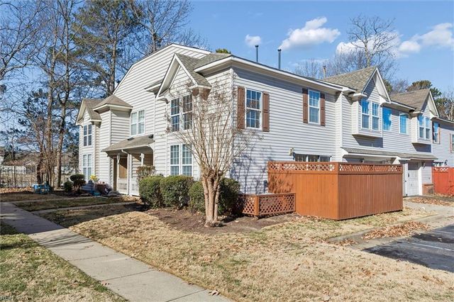 109 Buttonwood LN, Yorktown, VA 23693