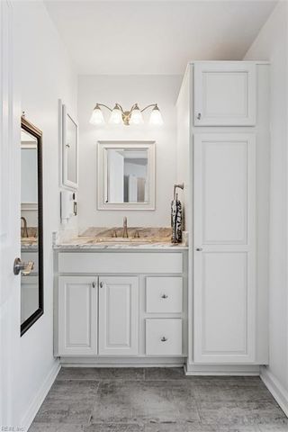 109 Buttonwood LN, Yorktown, VA 23693