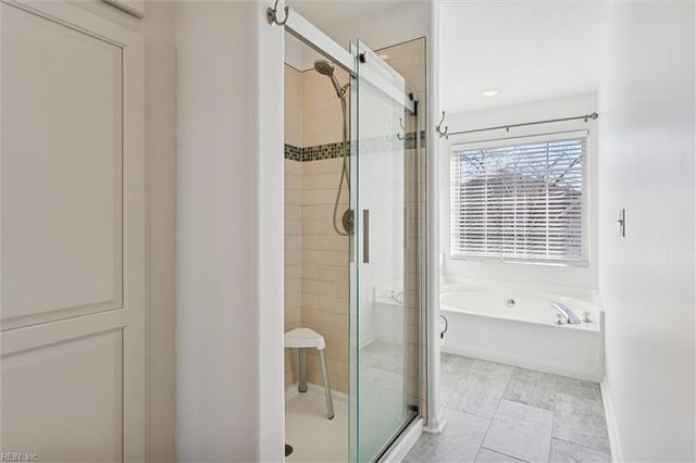 109 Buttonwood LN, Yorktown, VA 23693