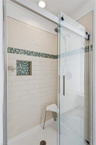 109 Buttonwood LN, Yorktown, VA 23693