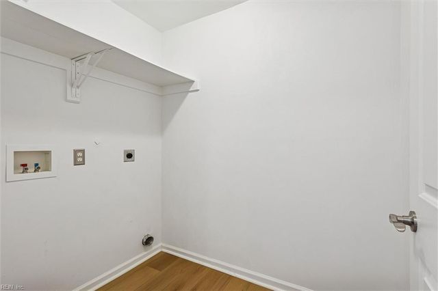 109 Buttonwood LN, Yorktown, VA 23693