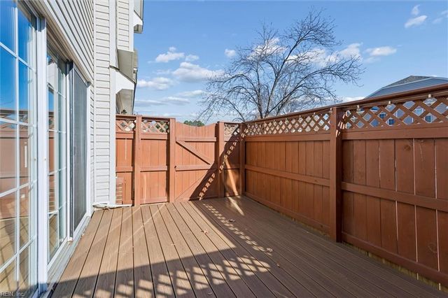 109 Buttonwood LN, Yorktown, VA 23693