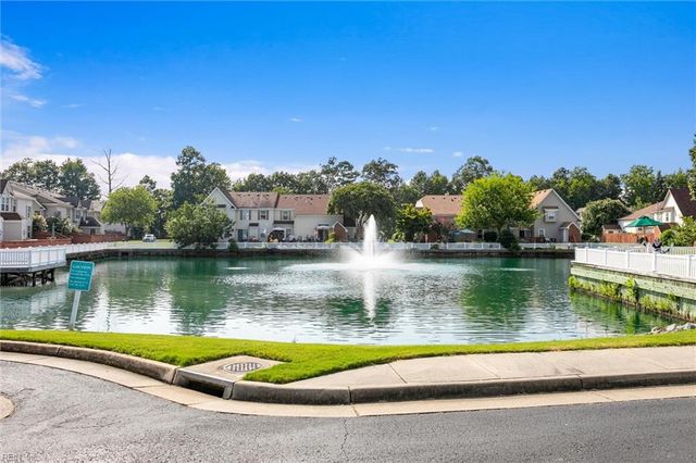 109 Buttonwood LN, Yorktown, VA 23693