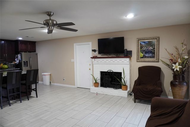 2809 Linden Lea, Irving, TX 75061