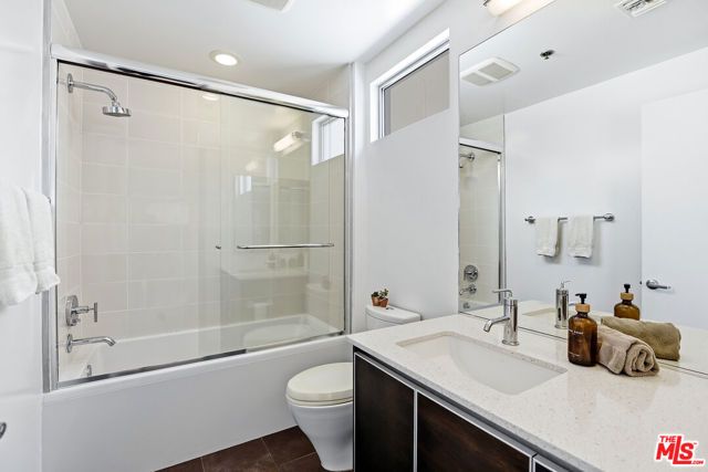 11500 Tennessee Avenue 324, Los Angeles, CA 90064