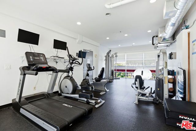 11500 Tennessee Avenue 324, Los Angeles, CA 90064