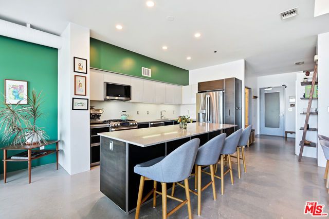 11500 Tennessee Avenue 324, Los Angeles, CA 90064