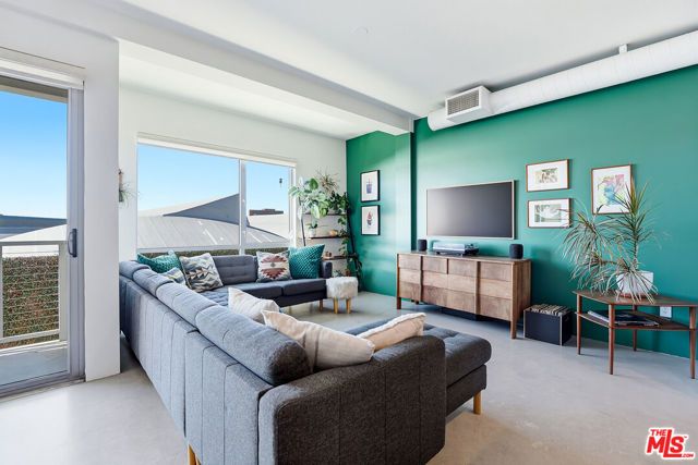 11500 Tennessee Avenue 324, Los Angeles, CA 90064