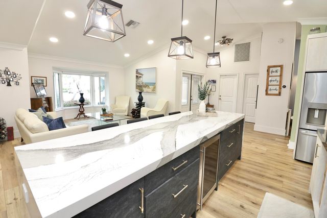 7801 NW 85TH Avenue, Tamarac, FL 33321