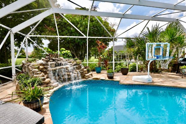 7801 NW 85TH Avenue, Tamarac, FL 33321