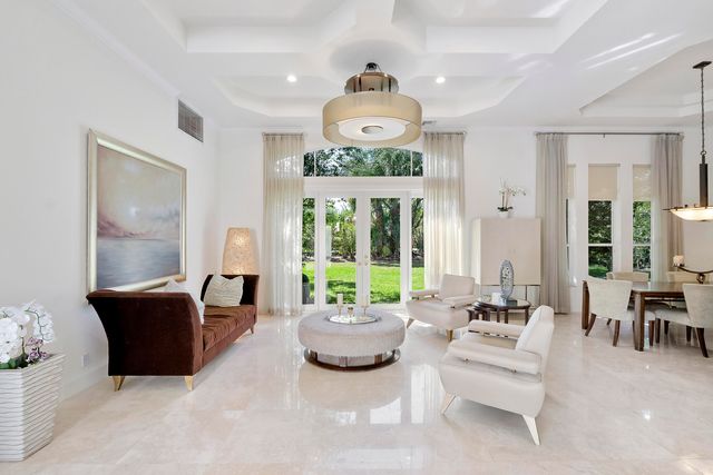 6015 Pinewood Avenue, Parkland, FL 33067