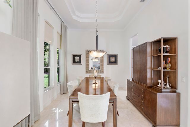 6015 Pinewood Avenue, Parkland, FL 33067