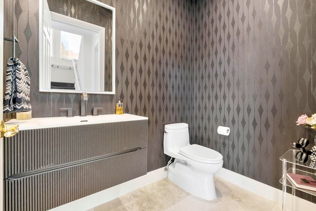 6015 Pinewood Avenue, Parkland, FL 33067