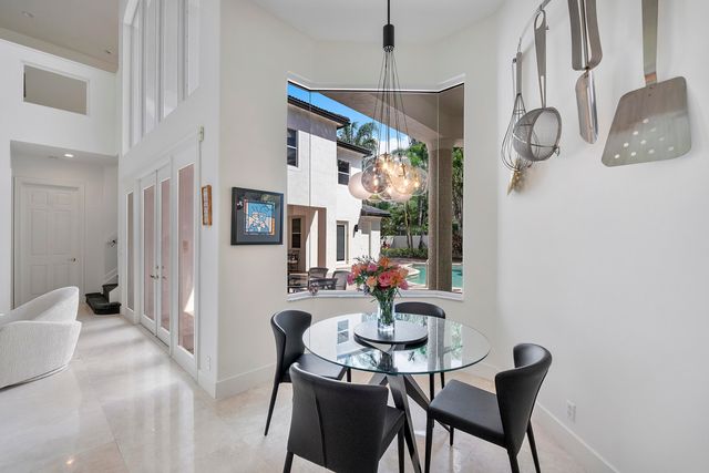 6015 Pinewood Avenue, Parkland, FL 33067