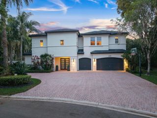 6015 Pinewood Avenue, Parkland, FL 33067