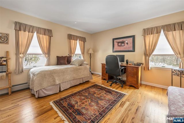 12 Catherine Terrace, Park Ridge, NJ 07656