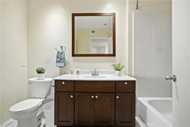 4900 N Grand Avenue 215, Covina, CA 91724