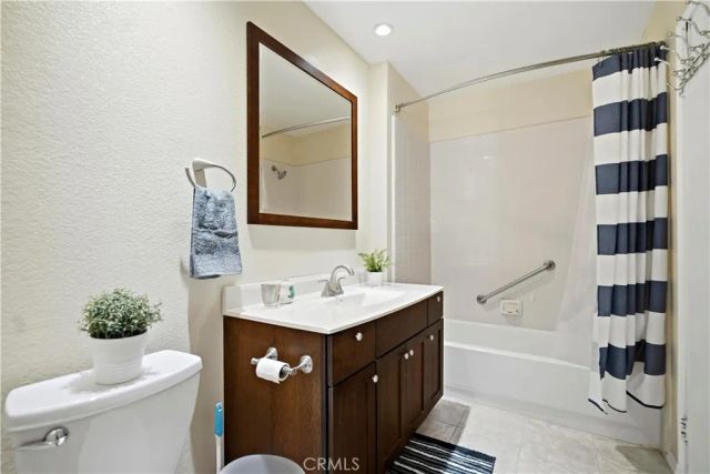 4900 N Grand Avenue 215, Covina, CA 91724