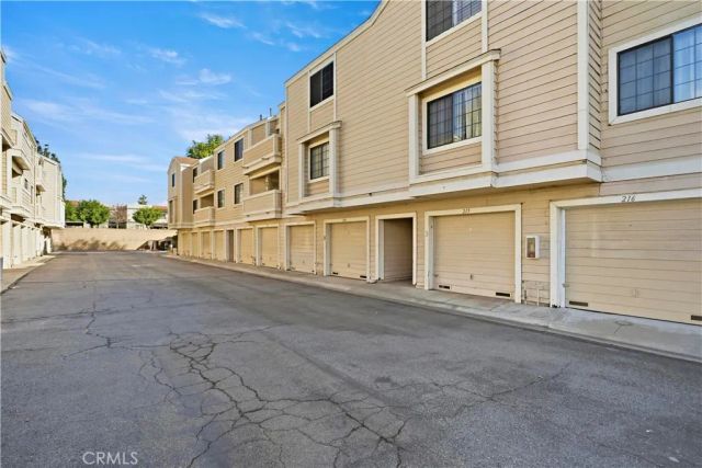 4900 N Grand Avenue 215, Covina, CA 91724
